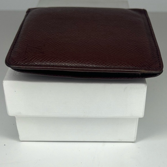 🤎Louis Vuitton Brown Taiga Leather Bifold Wallet | PRELOVED!!🤎 - Picture 5 of 13